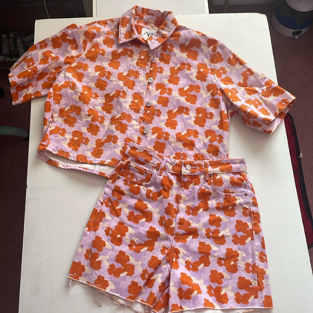 ZARA | Size Small/ Size 4 | Denim Floral Print Matching Set | 90s short